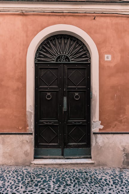 5 : img_3 - Traditional secure banking door